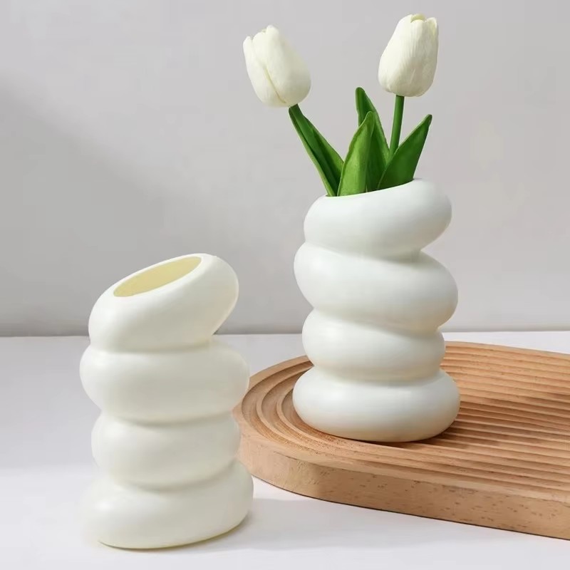 Kitchen Appliances In White - 1PC Kunststoff Spirale Weiße Vase Nordic